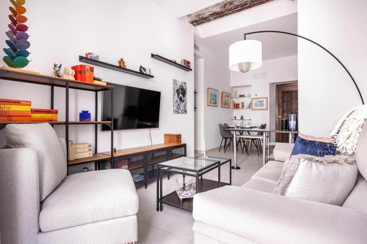 Comfy Away - Apartamento Exclusivo Mercado De Triana Con Balcon Sevilla Buitenkant foto