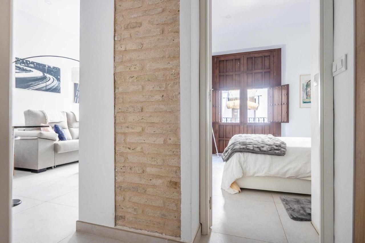 Comfy Away - Apartamento Exclusivo Mercado De Triana Con Balcon Sevilla Buitenkant foto