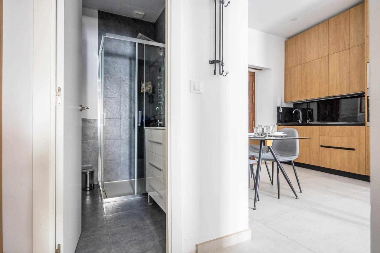 Comfy Away - Apartamento Exclusivo Mercado De Triana Con Balcon Sevilla Buitenkant foto