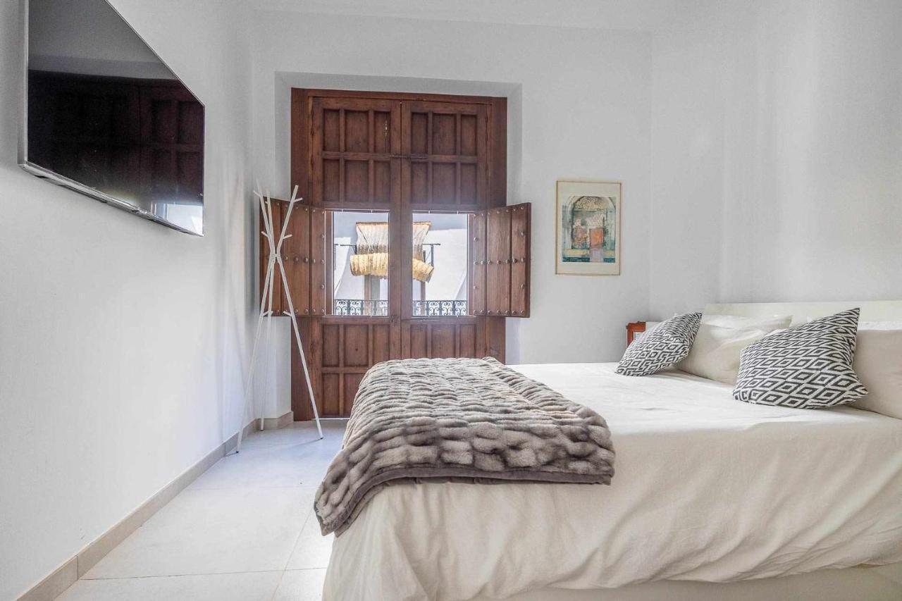 Comfy Away - Apartamento Exclusivo Mercado De Triana Con Balcon Sevilla Buitenkant foto